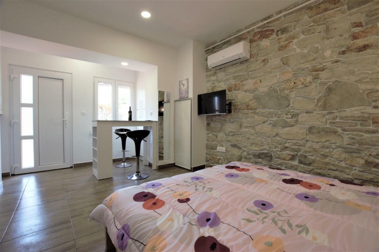 Studio Apartman Danijela PUY Exterior foto