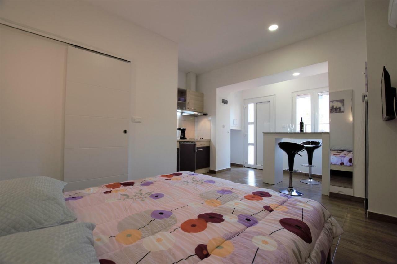 Studio Apartman Danijela PUY Exterior foto